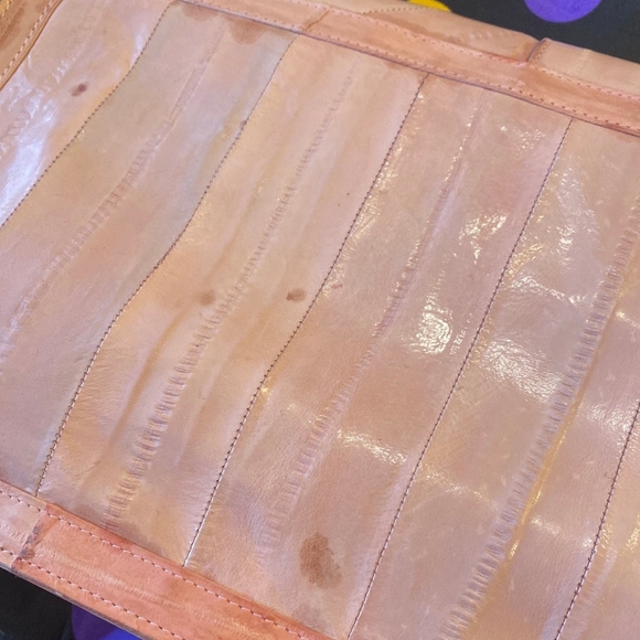 Vintage Pink Eel Skin Leather Purse - Picture 2 of 9